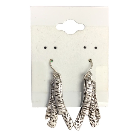 Necklace And Earrings Set - Picture 4 of 5